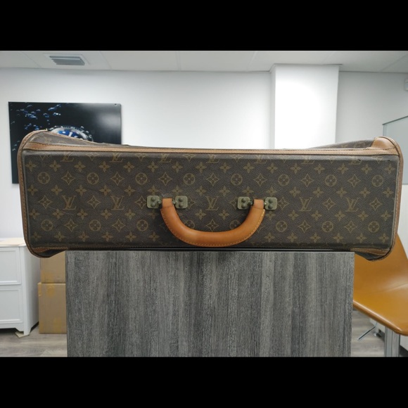 100% authentic Louis Vuitton suitcase - Picture 3 of 7